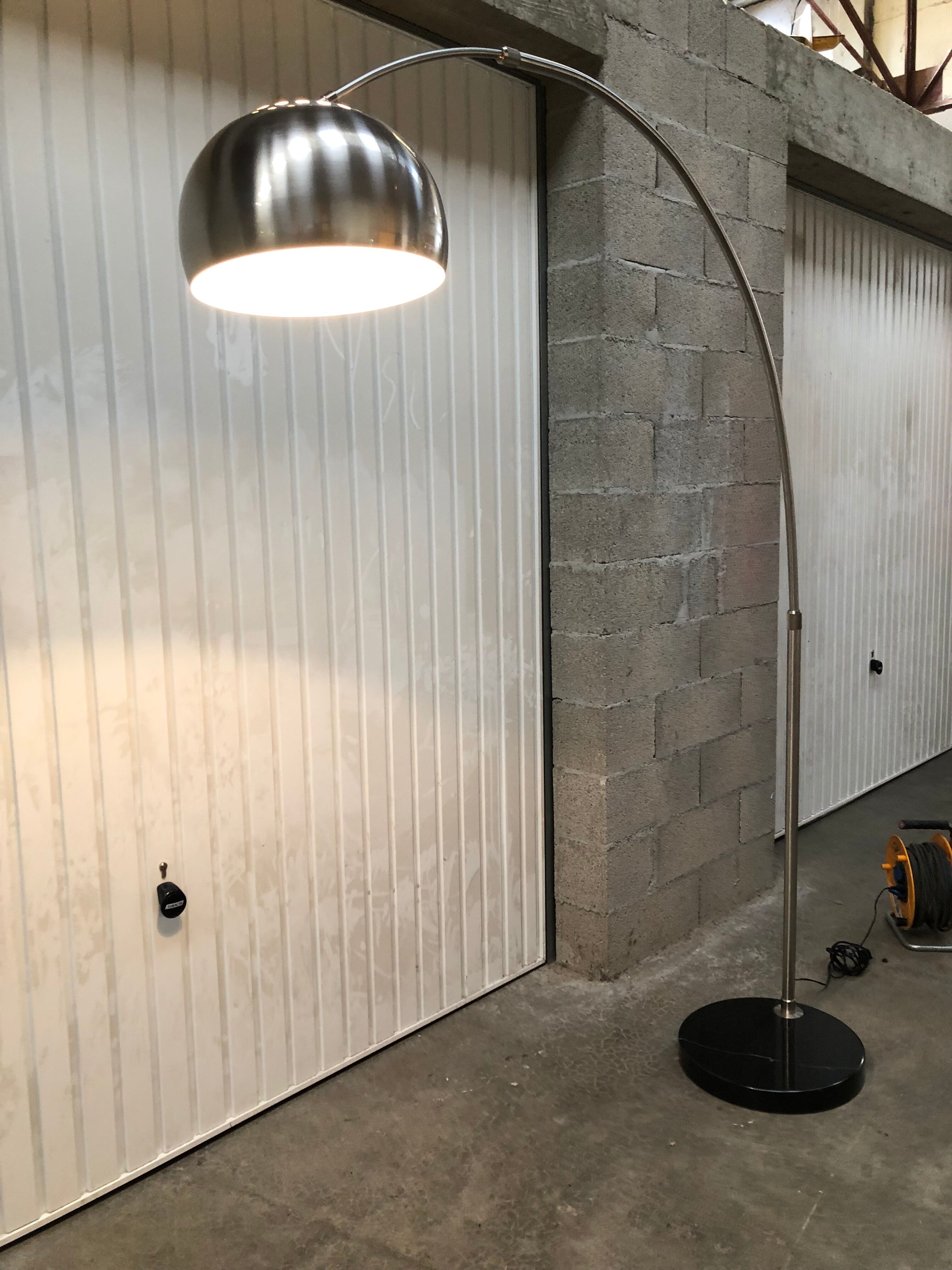 arc floor lamp of the 80s chrome