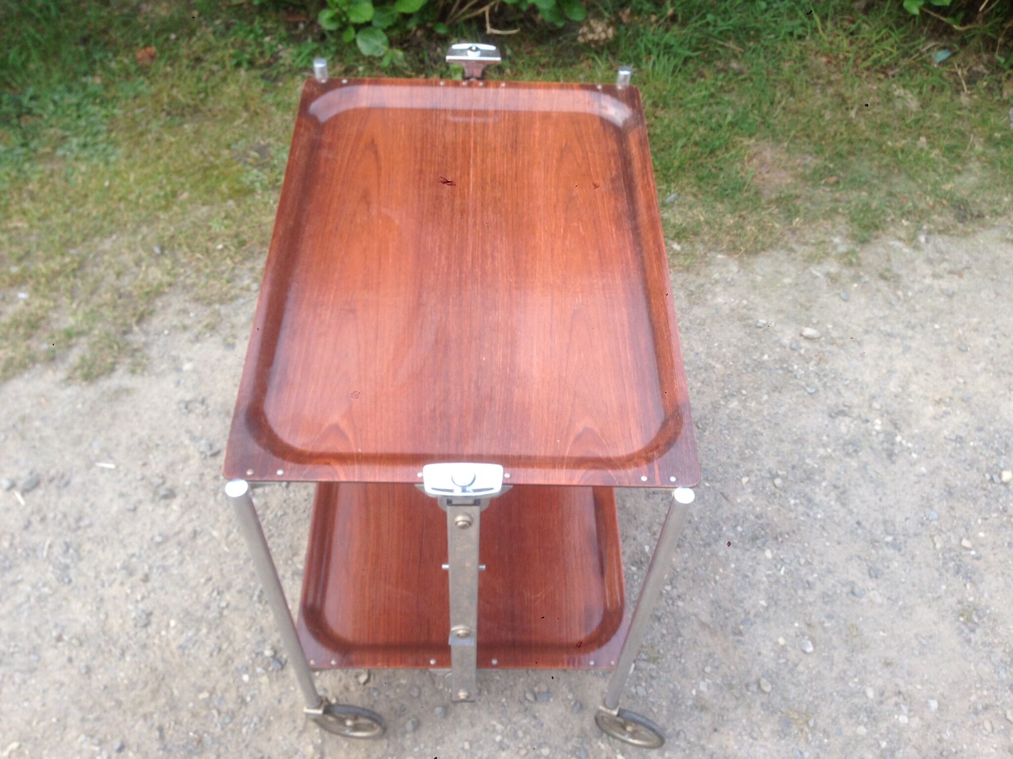 Table serves folding, on wheels Textable Levallois Perret brand