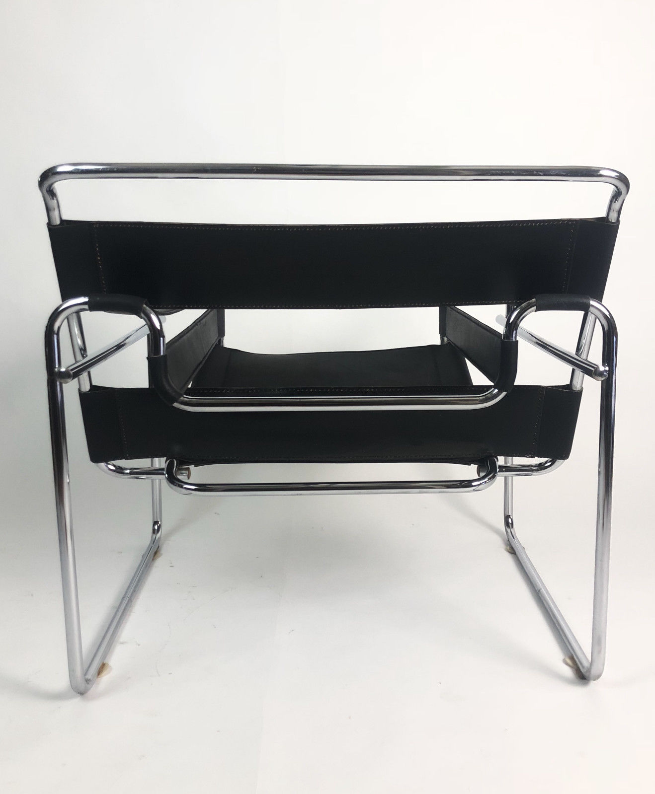Pair of "vassily" model armchairs Marcel Breuer 1980