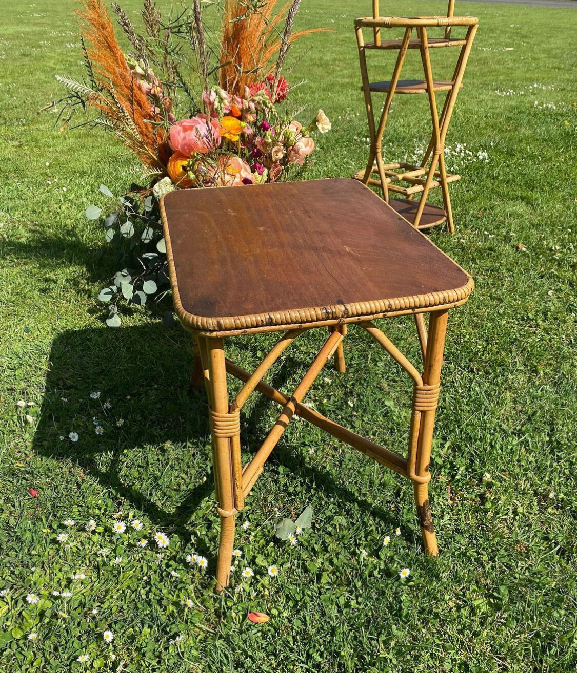 Side rattan table