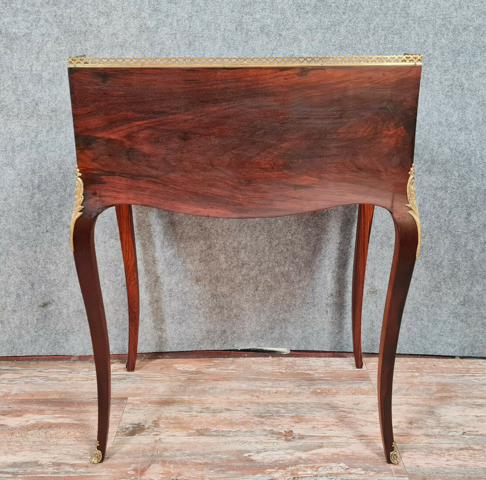 Bureau scriban de pente louis xv galbé en marquèterie vers 1850-1880