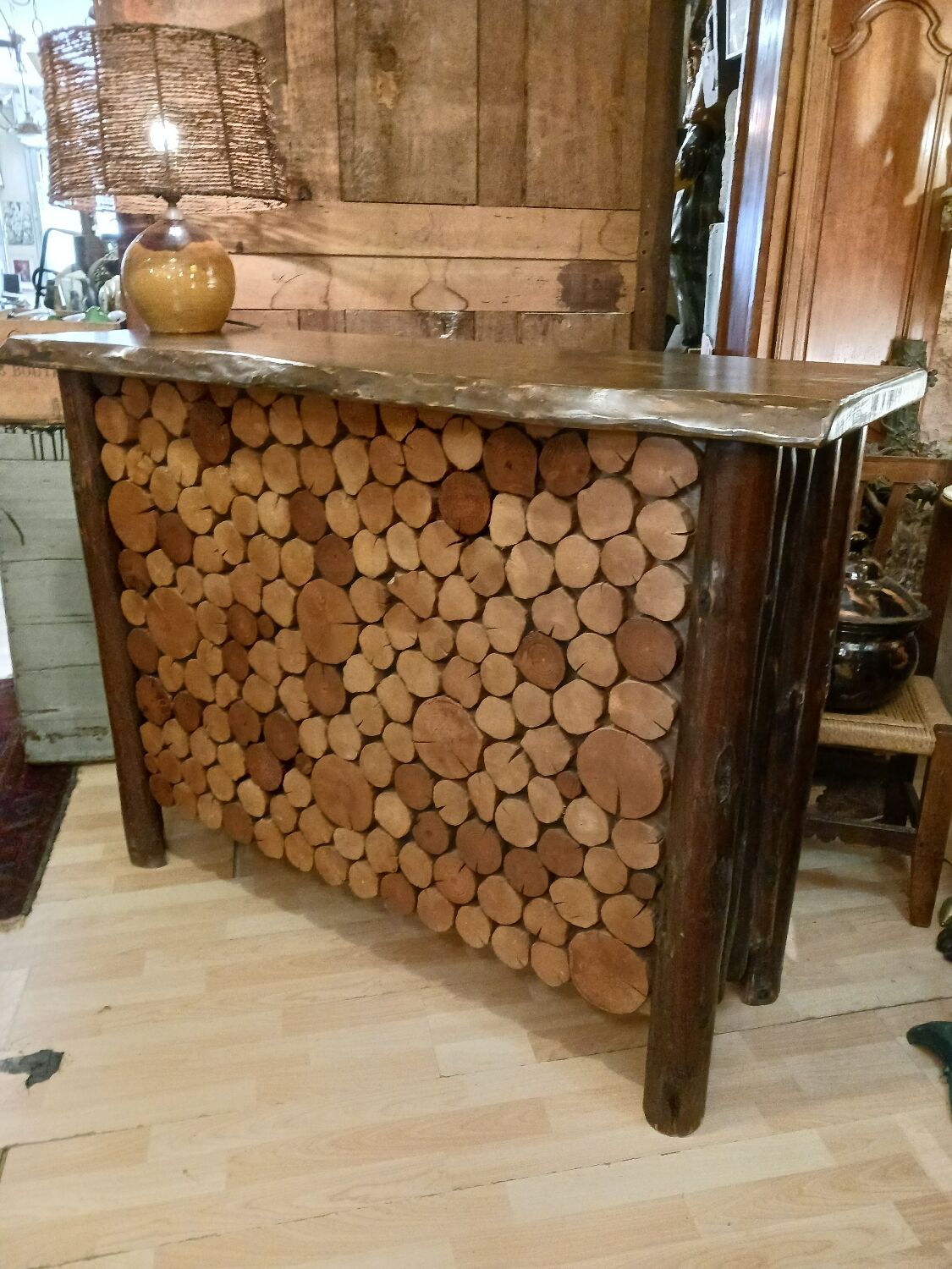 bar 1970 wooden log