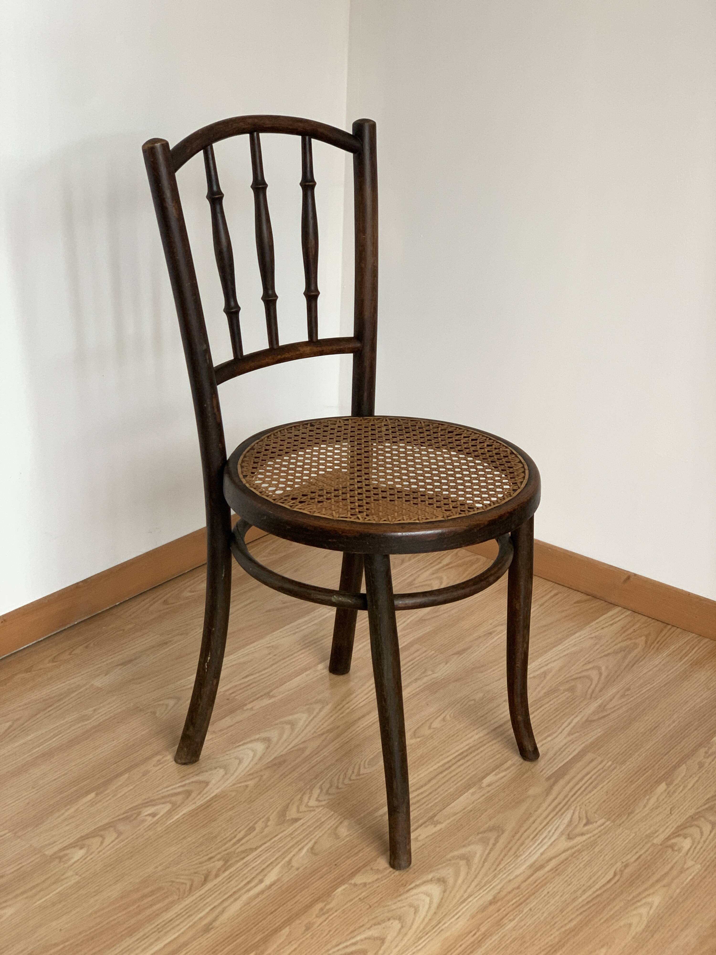Chaise cannée Fischel