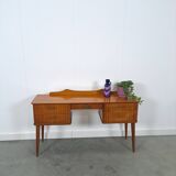 Side table met lades en messing details uit Zweden, kinder bureau