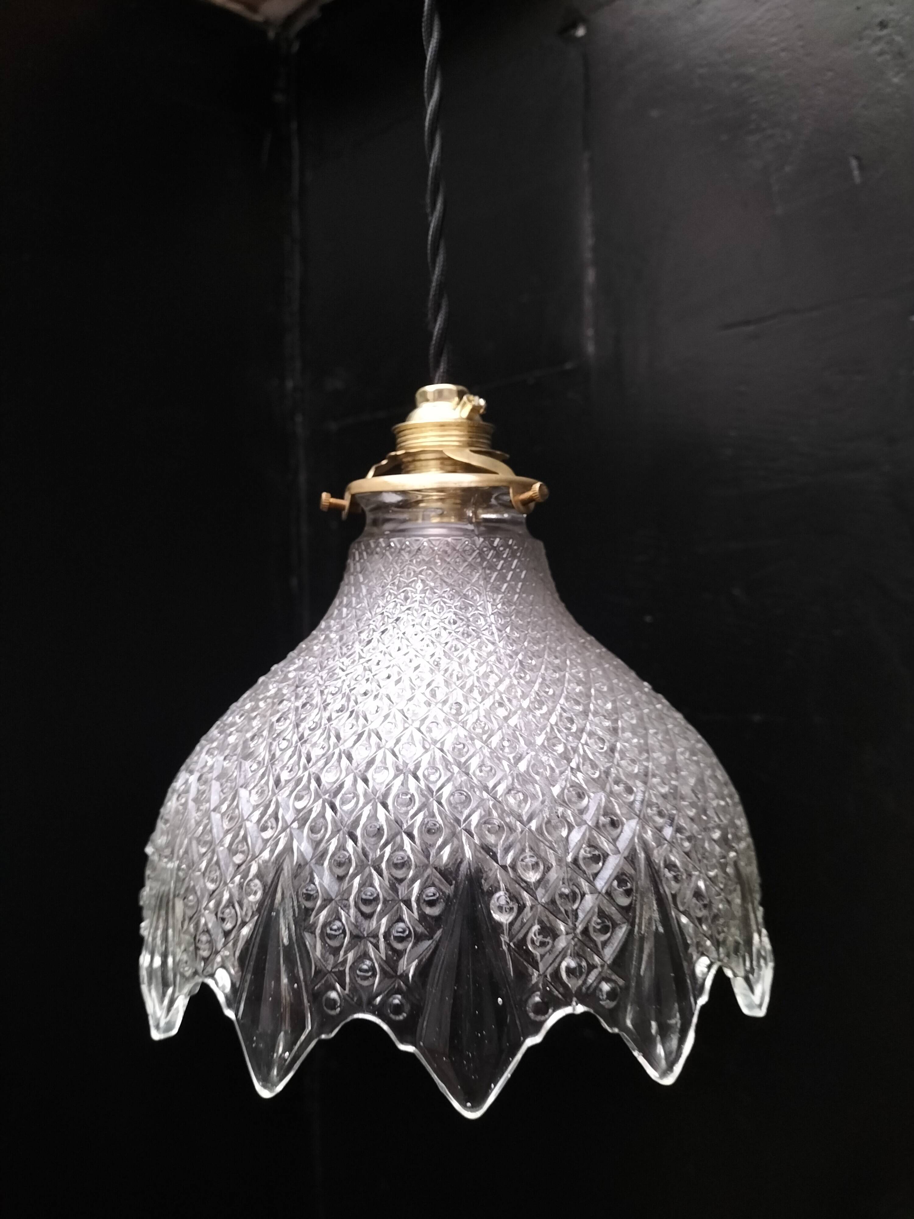 Holophane suspension