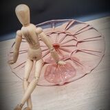 Dish cake or pie on foot