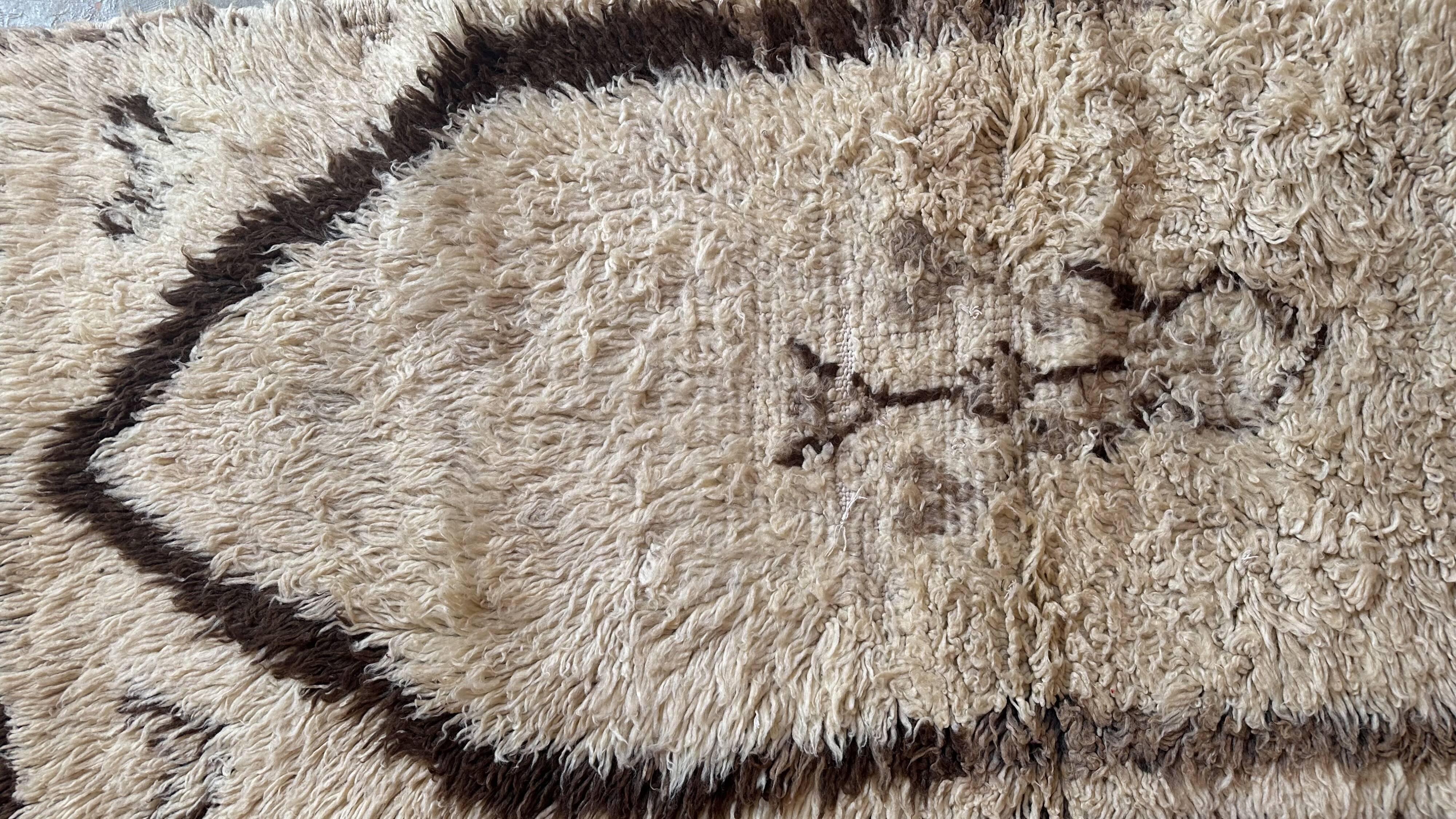 Azilal beige Berber rug - 191 x 79 cm