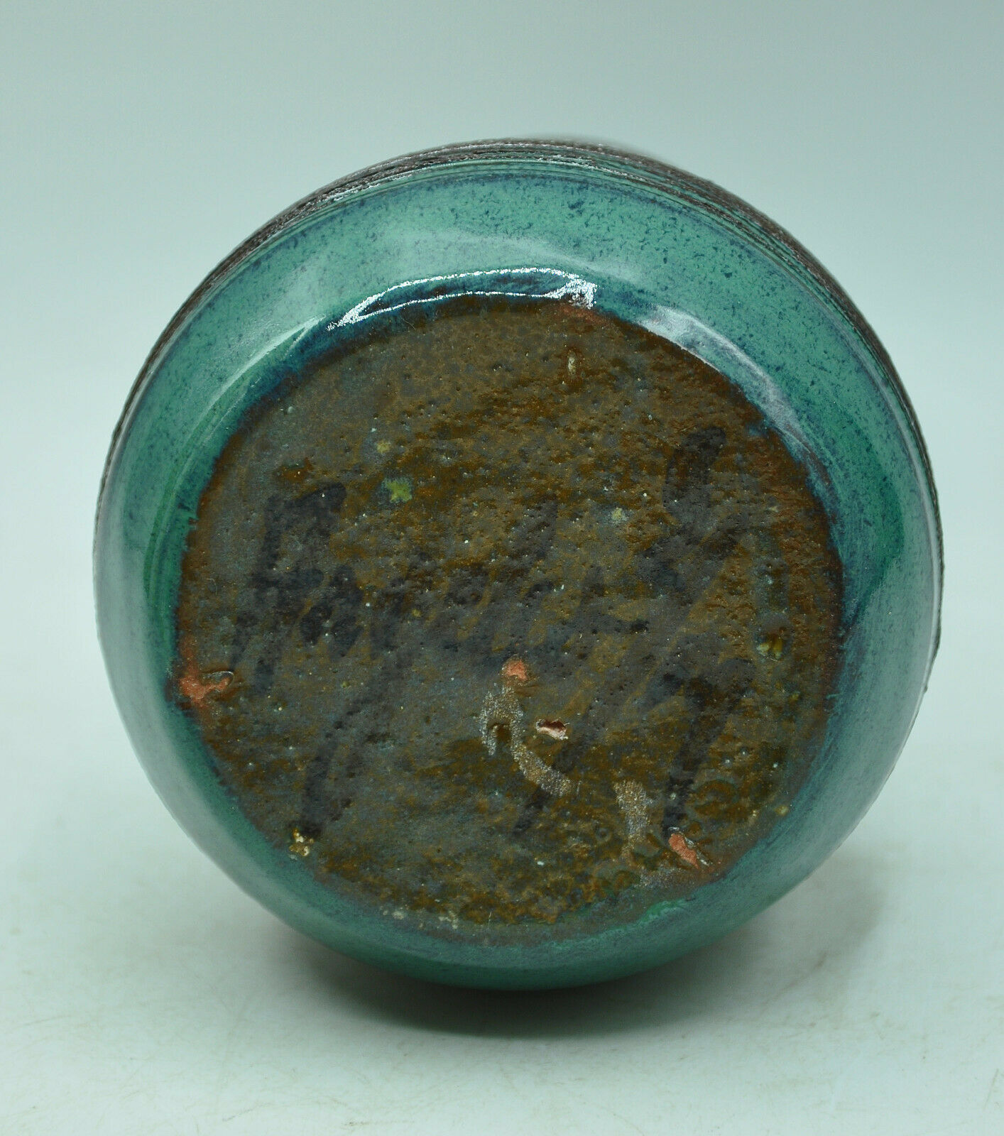 Sandstone vase by Argeles on sea contemporary design collectio