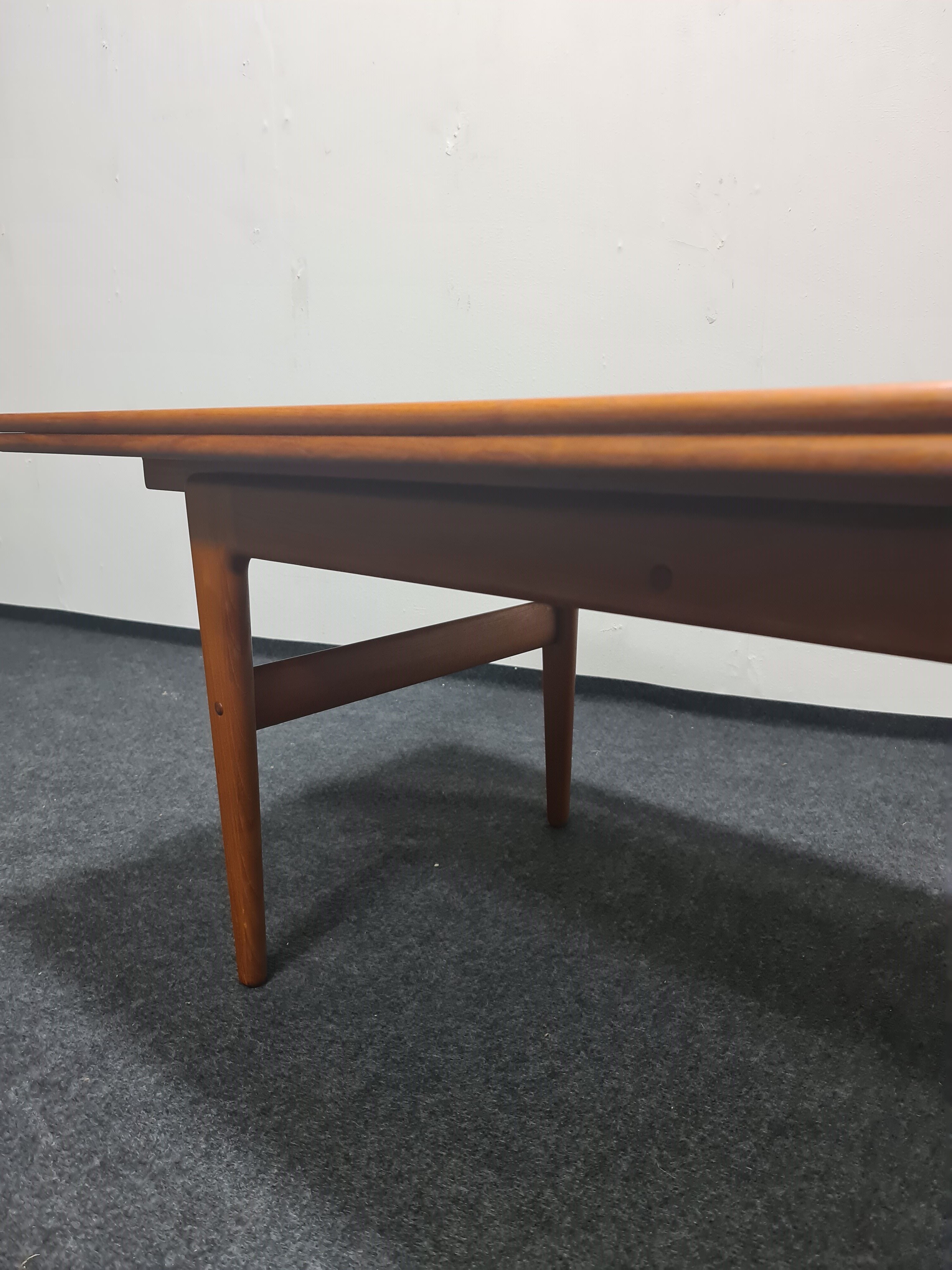 Danish adjustable teak coffee table, Kai Kristiansen