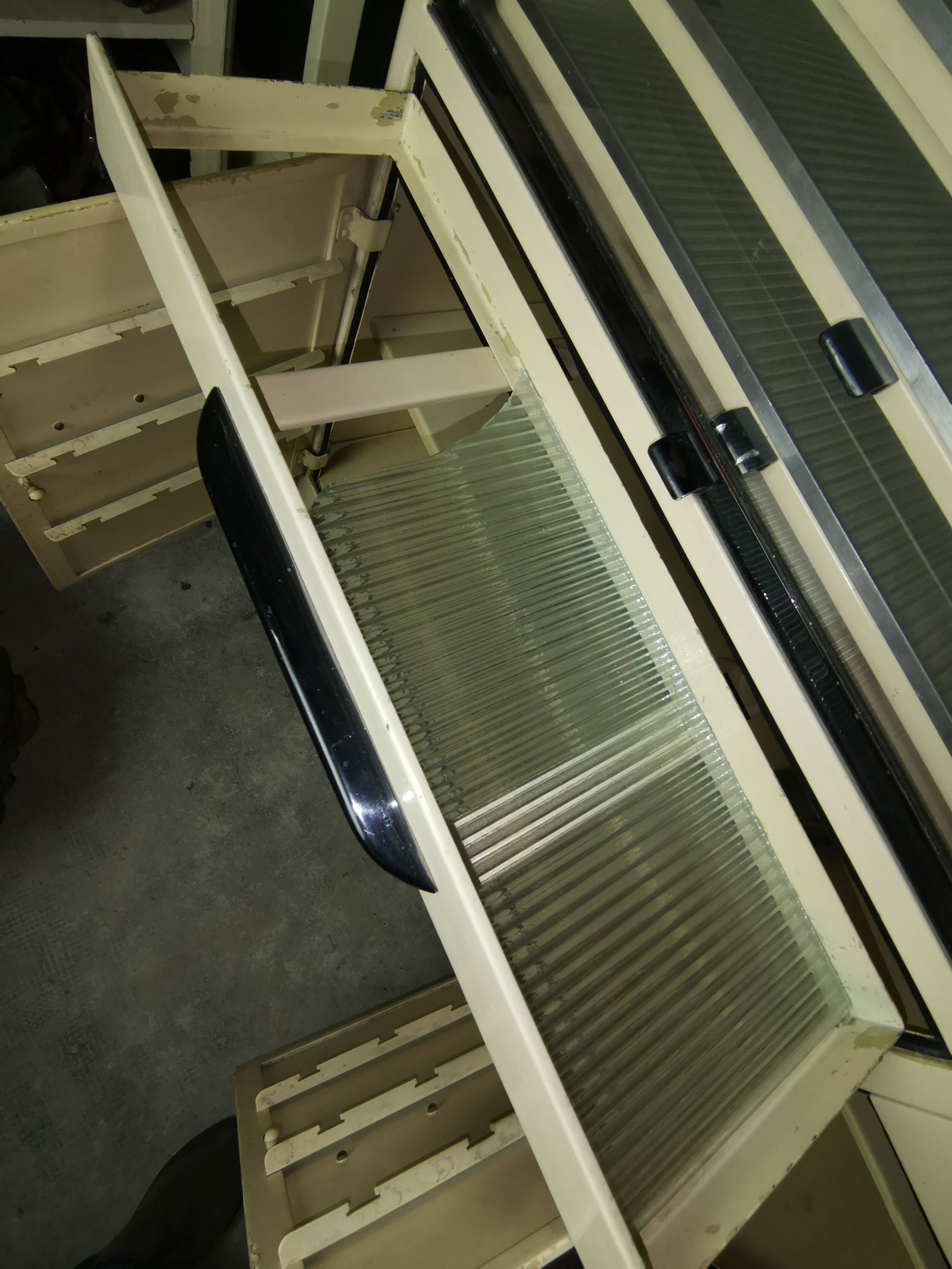 Dentist furniture in metal and black opaline top 1950