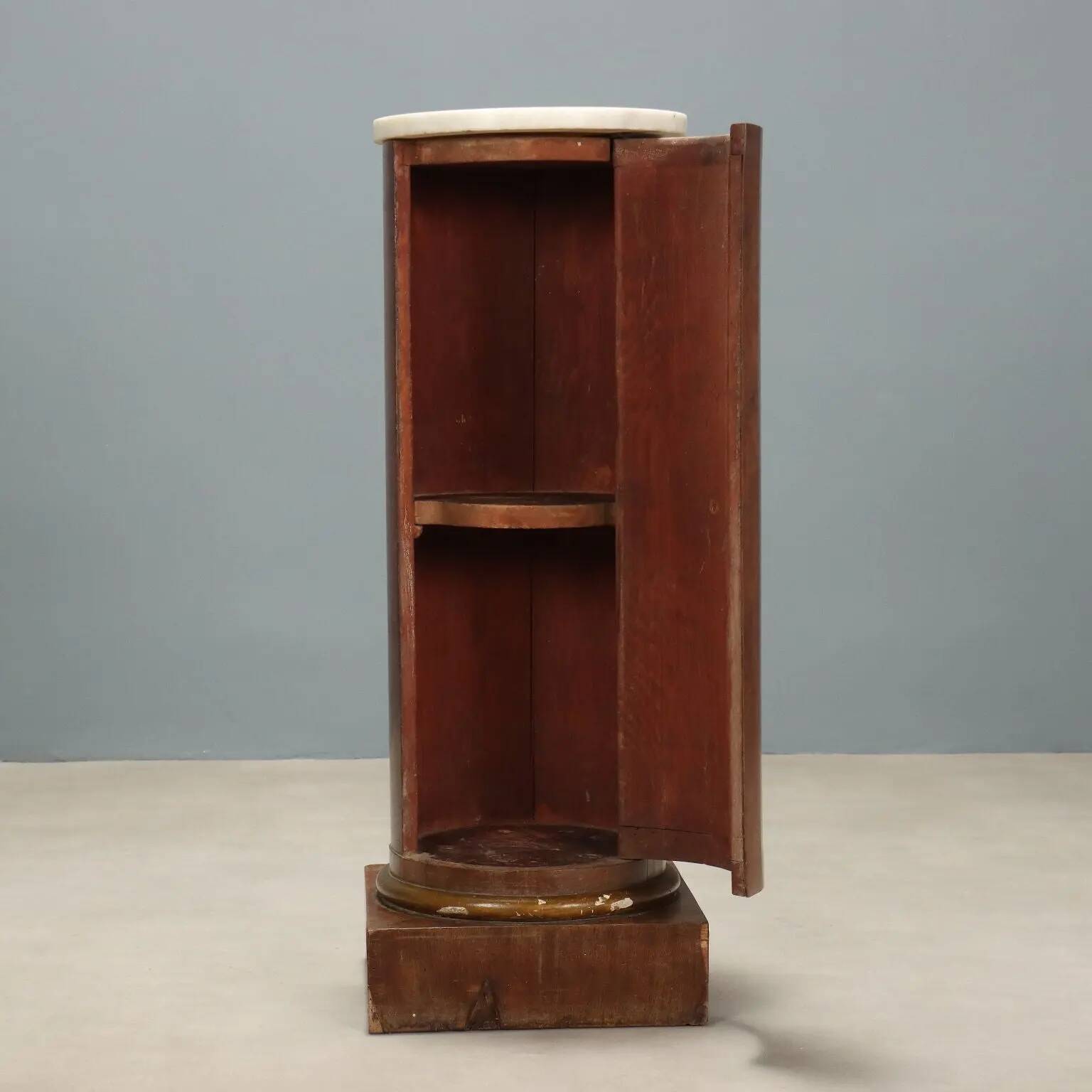 Antique Empire bedside table in mahogany, Italy, 19th century.