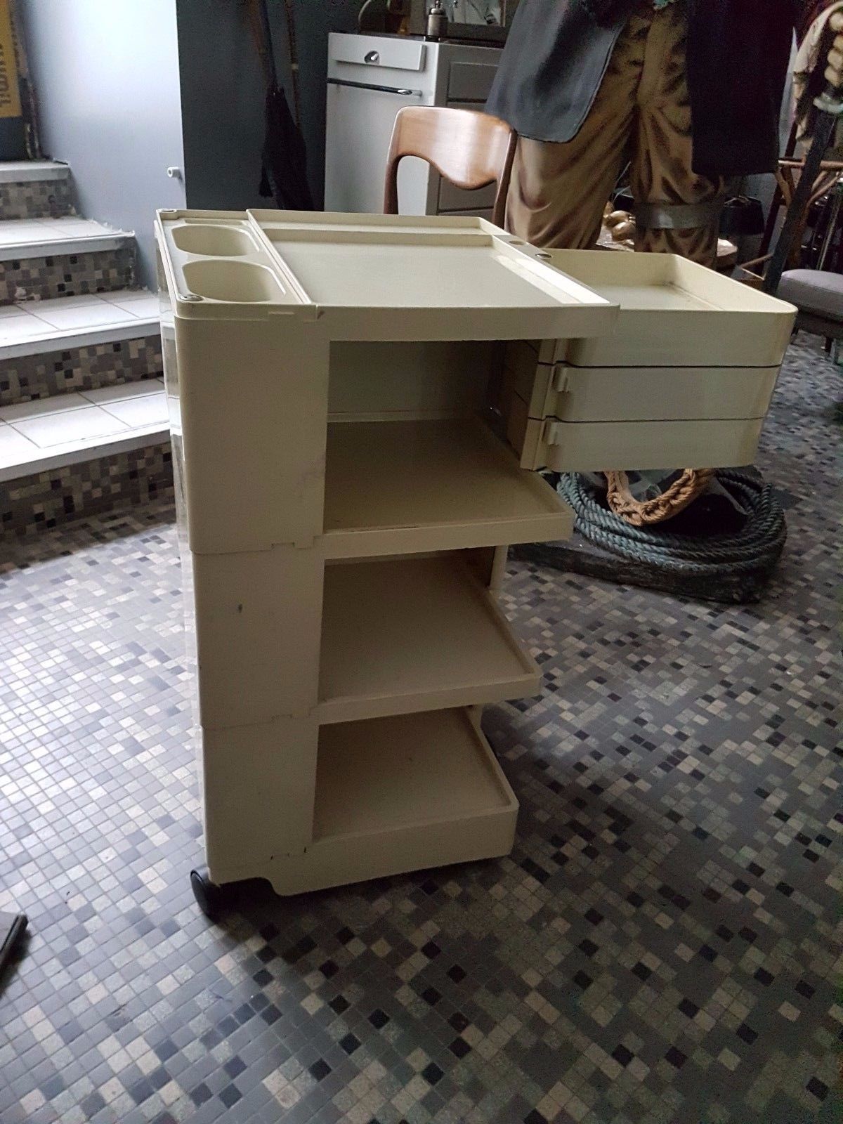 Mobile furniture Joe Colombo Boby