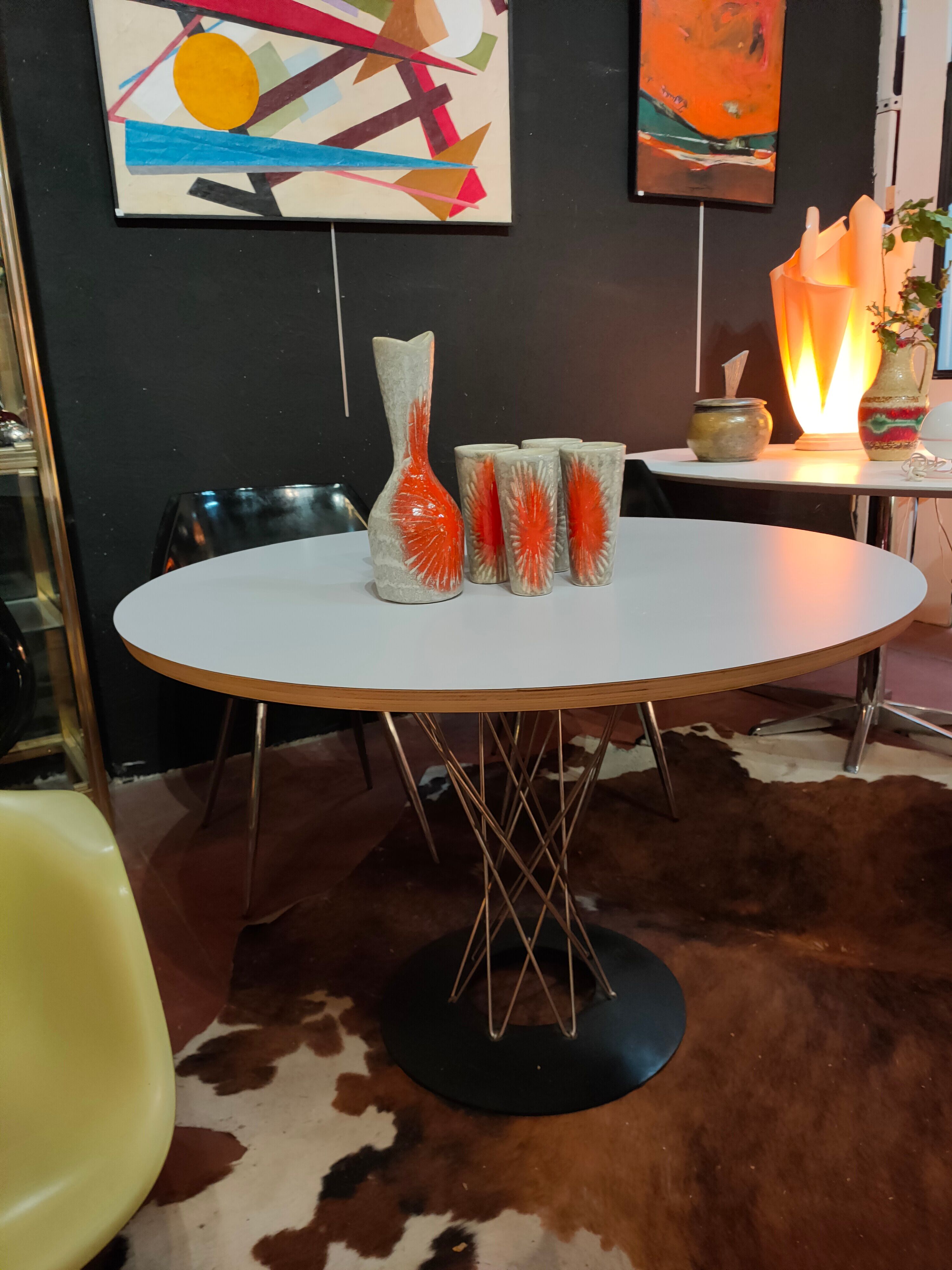 Isamu Noguchi Cyclone table by Knoll, circa 1970s, white laminate top