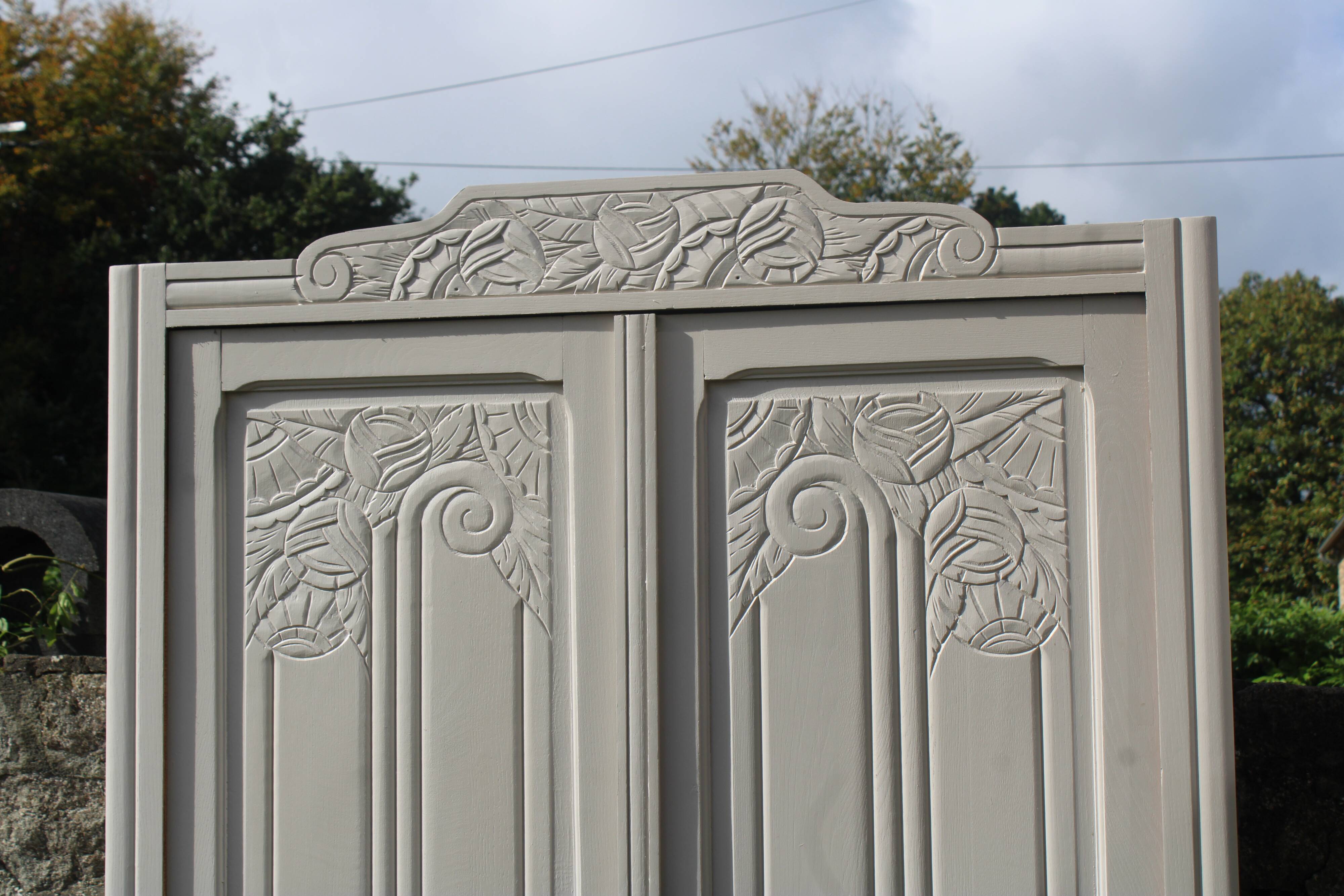 Vintage art deco cabinet