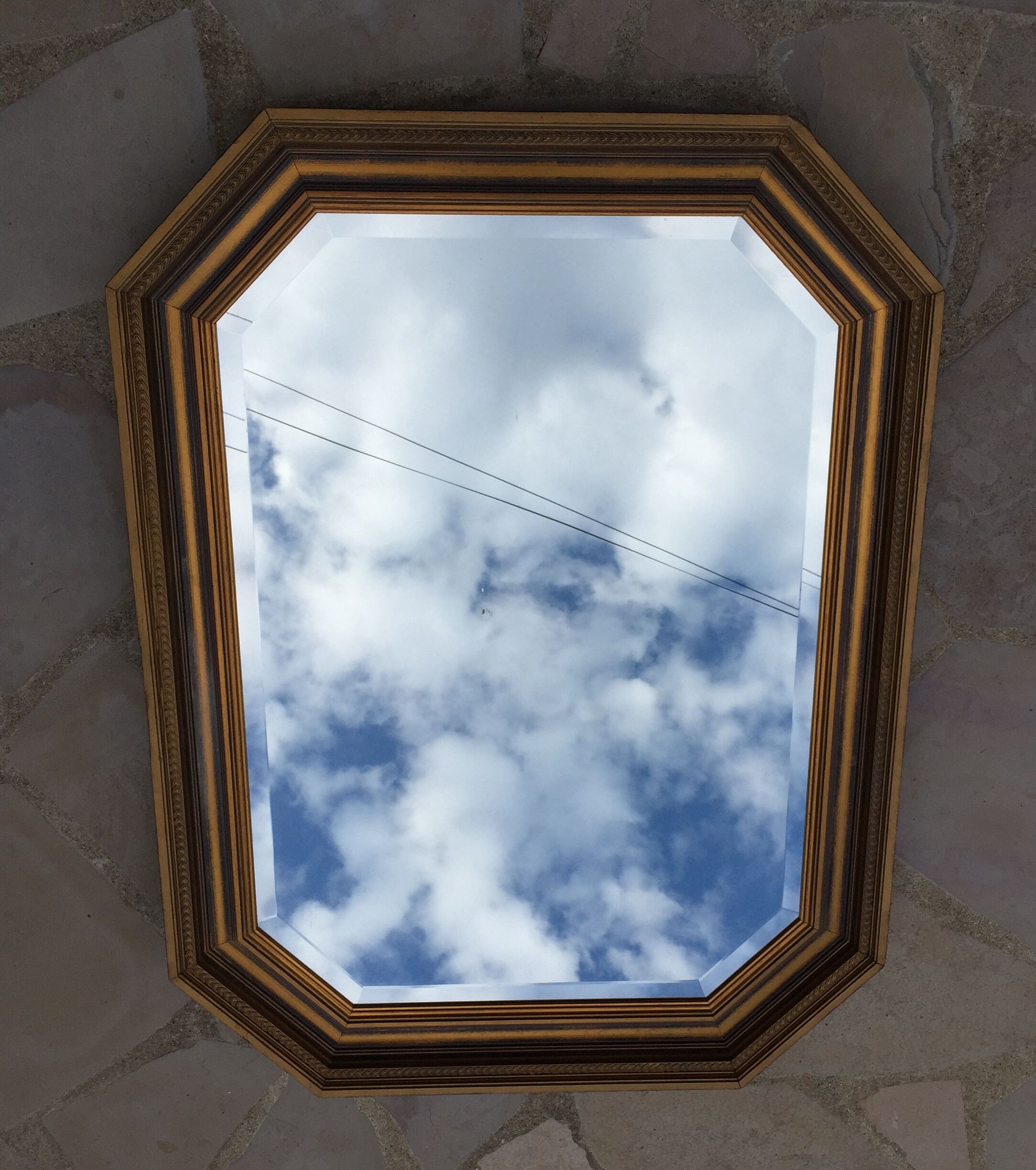 Mirror in gilded wood 82 x 62 cm