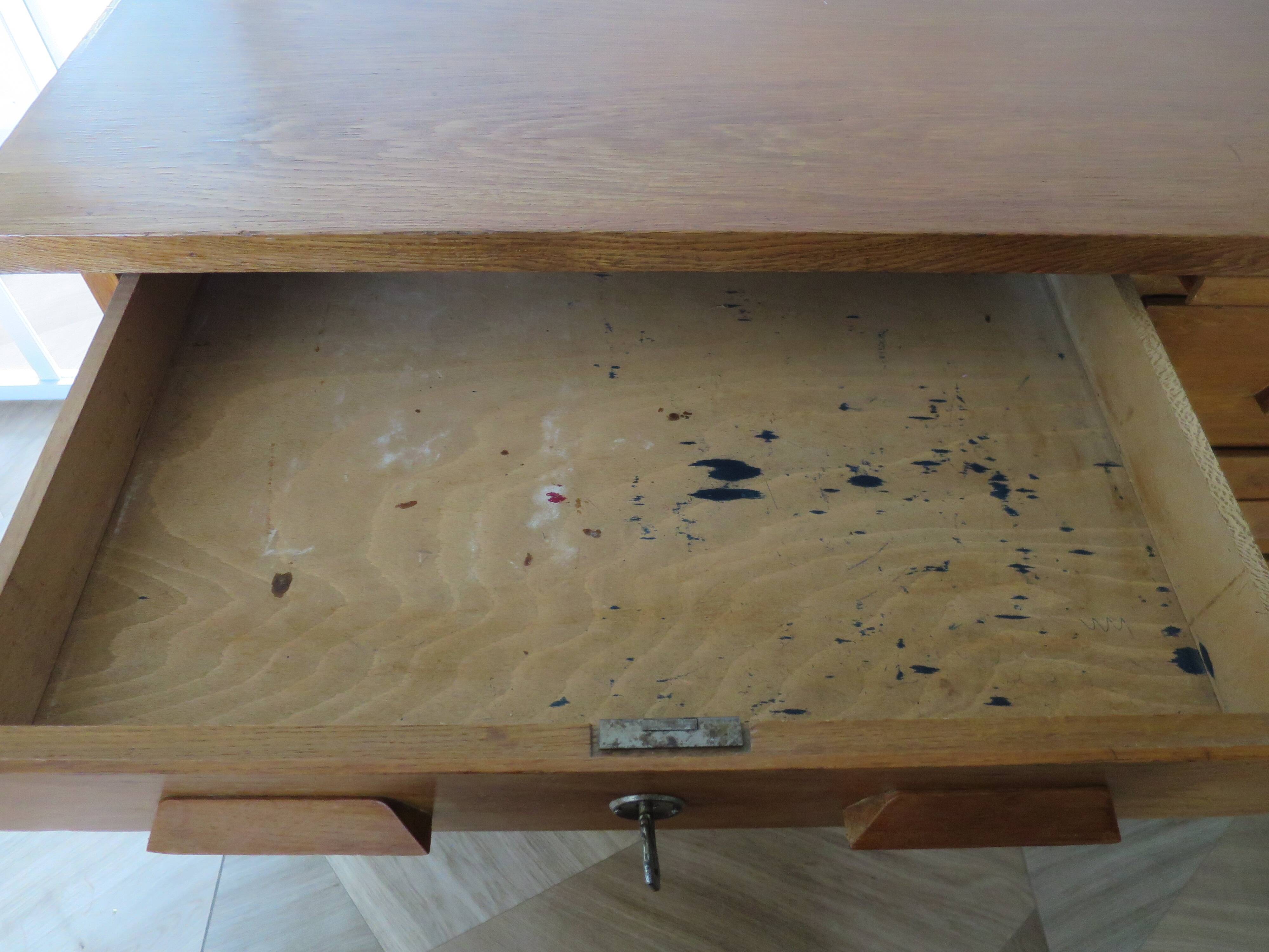 Vintage modernist desk - 5 drawers - shelf - 1950s - closure mechanism