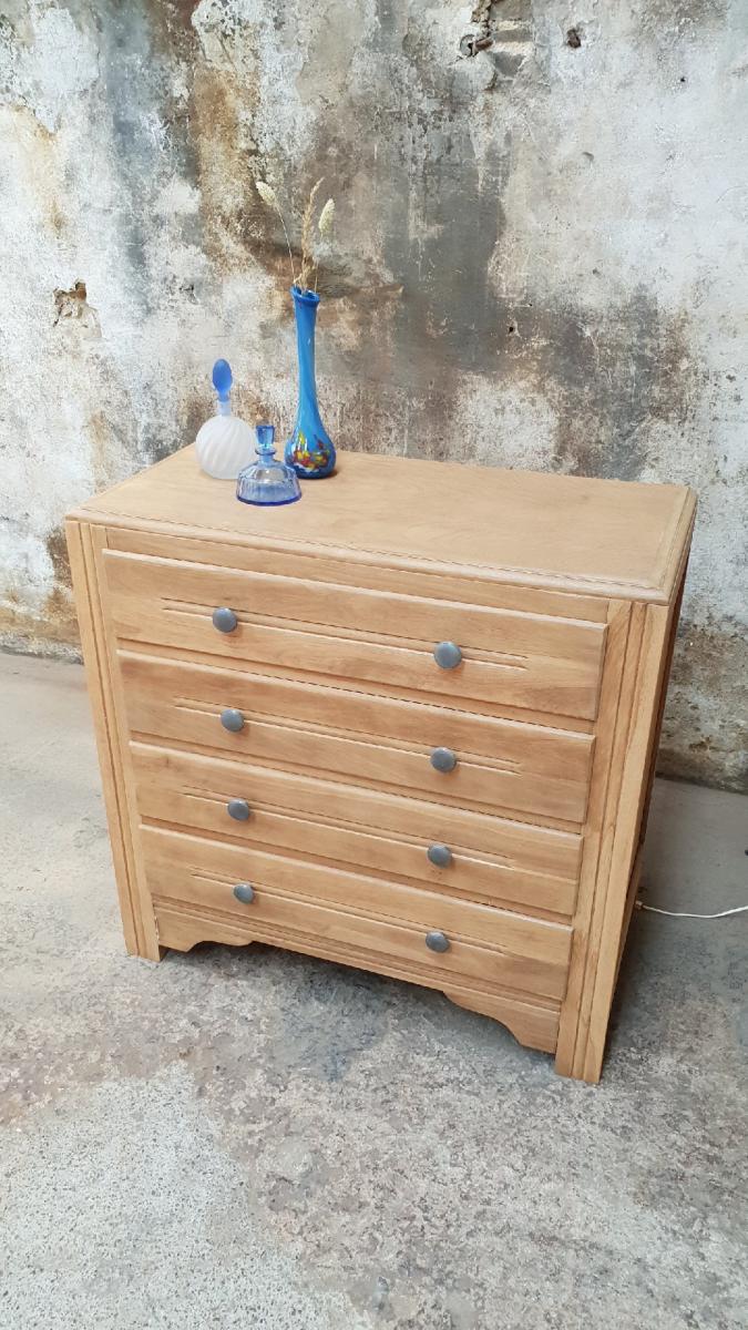 Vintage chest of drawers