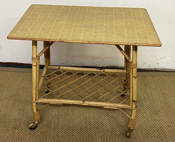 Desserte roulante / table d'appoint en bambou et rotin, 1960