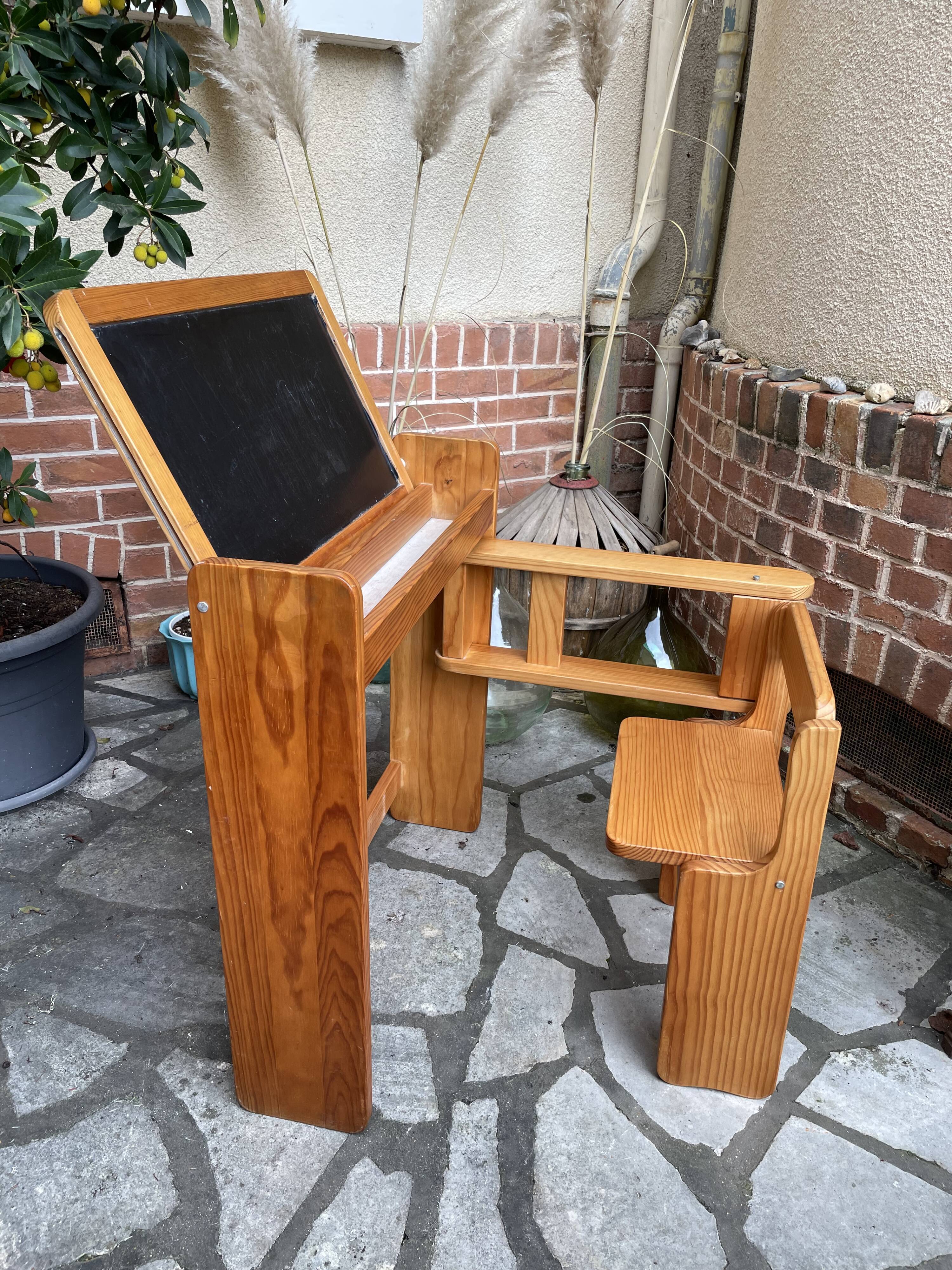 Trama folding children's desk