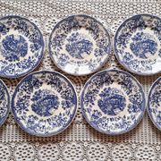7 assiettes plates, terre de fer, Italie