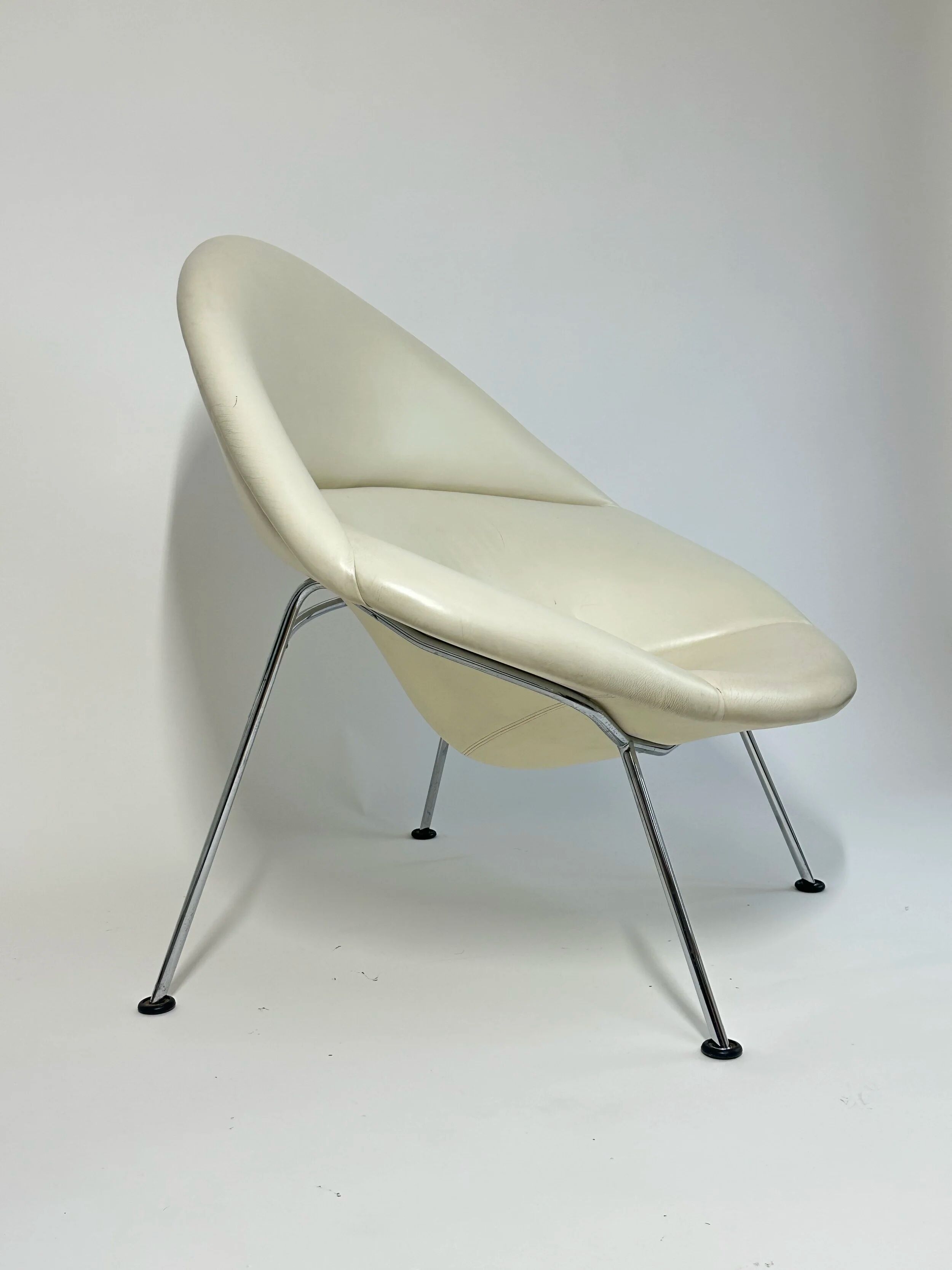 Rare prototype “Globe” lounge chair by Pierre Paulin for Artifort