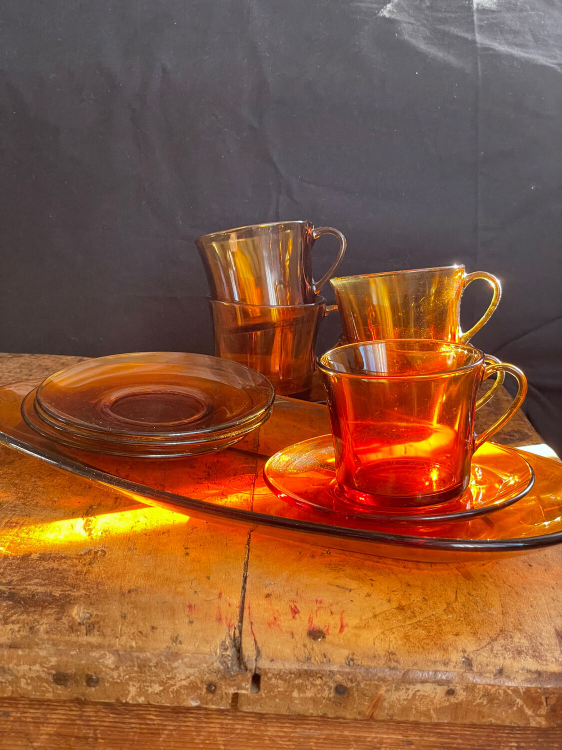 Presentation dish 60s amber