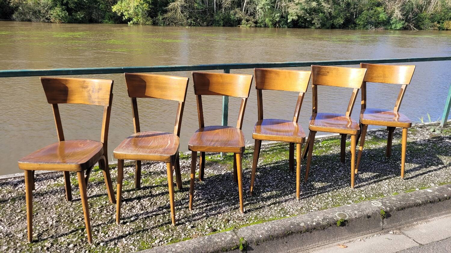 Series of 6 vintage old restaurant bistro chairs - 1950s