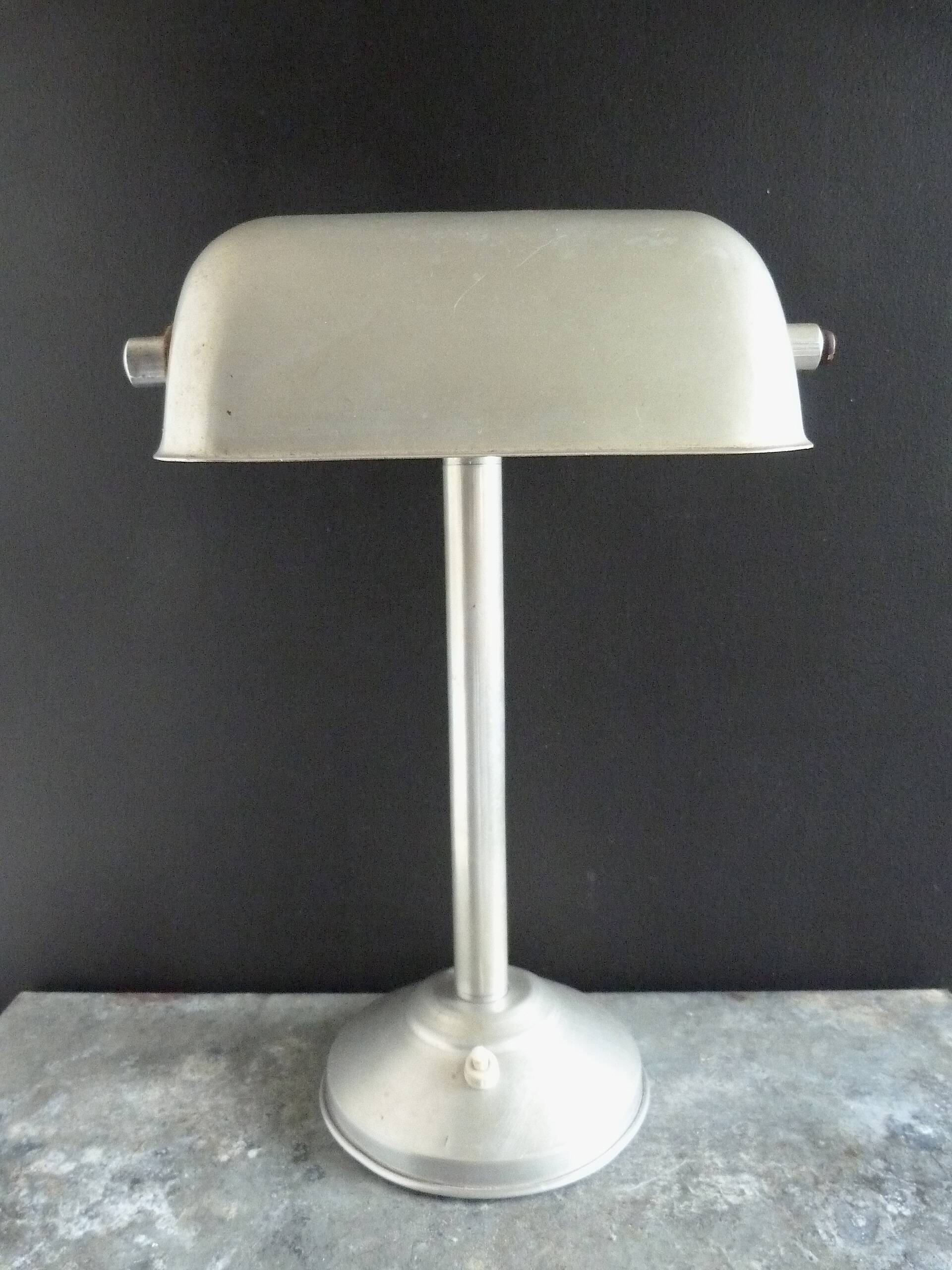 Vintage desk lamp - notary or banker's lamp