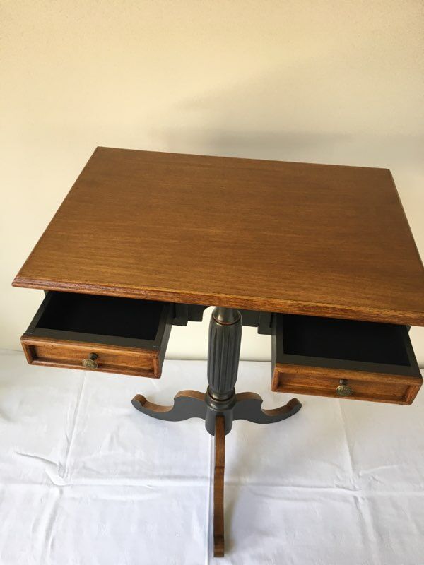 Pedestal table with drawers