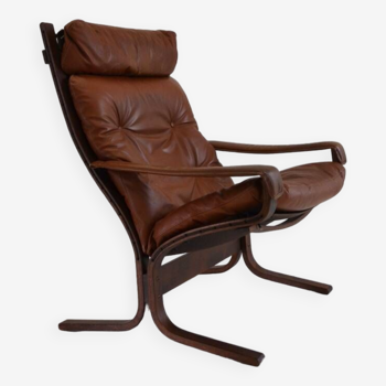 Siesta leather armchair by designer Ingmar Relling.