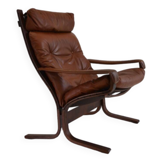 Fauteuil Siesta en cuir par le designer Ingmar Relling.