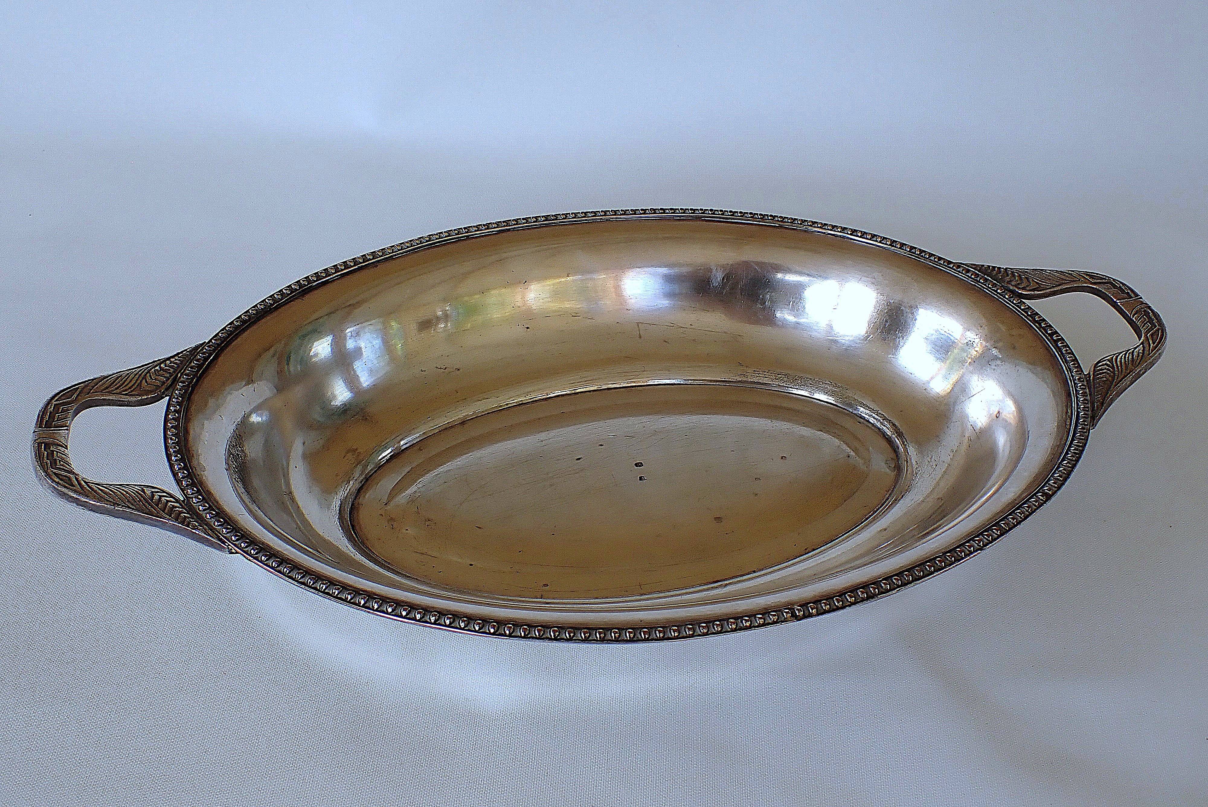 Oval silver-plated metal serving dish/basket/basket