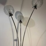 Metal floor lamp with cast iron base and 3 globes from the 80s