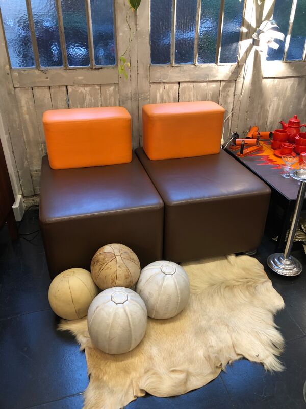 Paire de fauteuils chauffeuses vintage steelcase en simili cuir