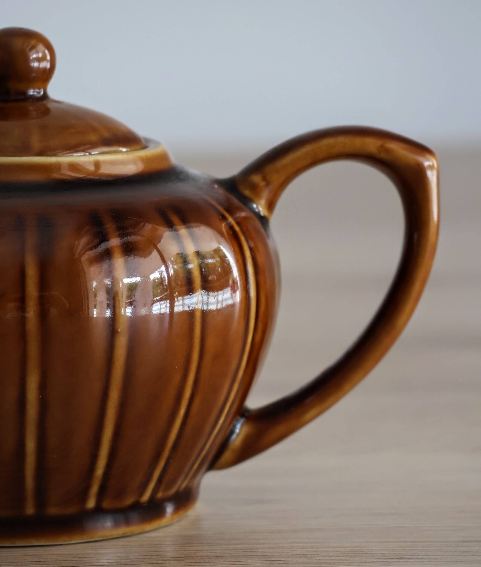 Théière chinoise style citrouille à panneaux marron vintage