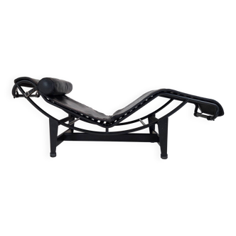 Cassina LC4 Chaise Longue – Le Corbusier, Charlotte Perriand & Pierre Jeanneret