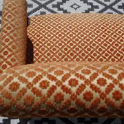 Ancienne banquette en bois et velours orange