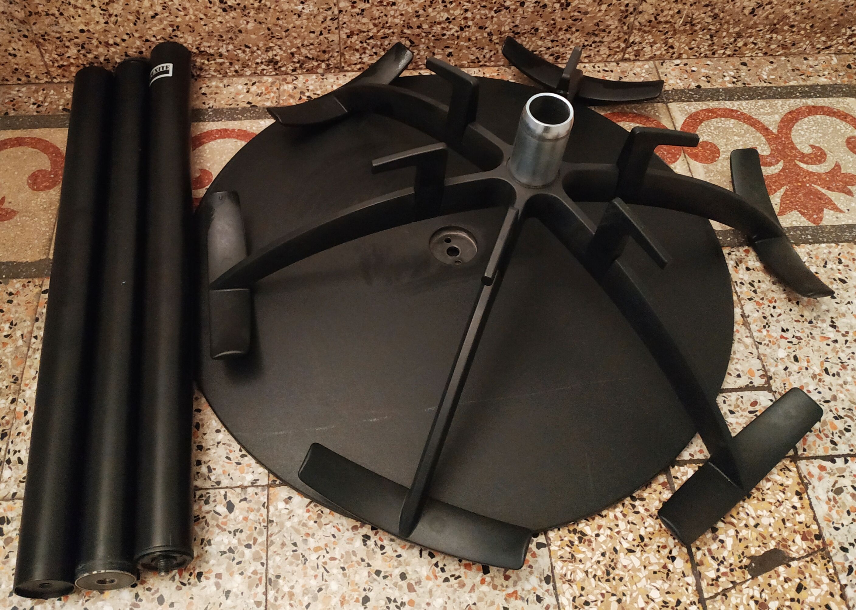 Raul Barbieri's Doppiopetto coat rack for Rexite, 1992