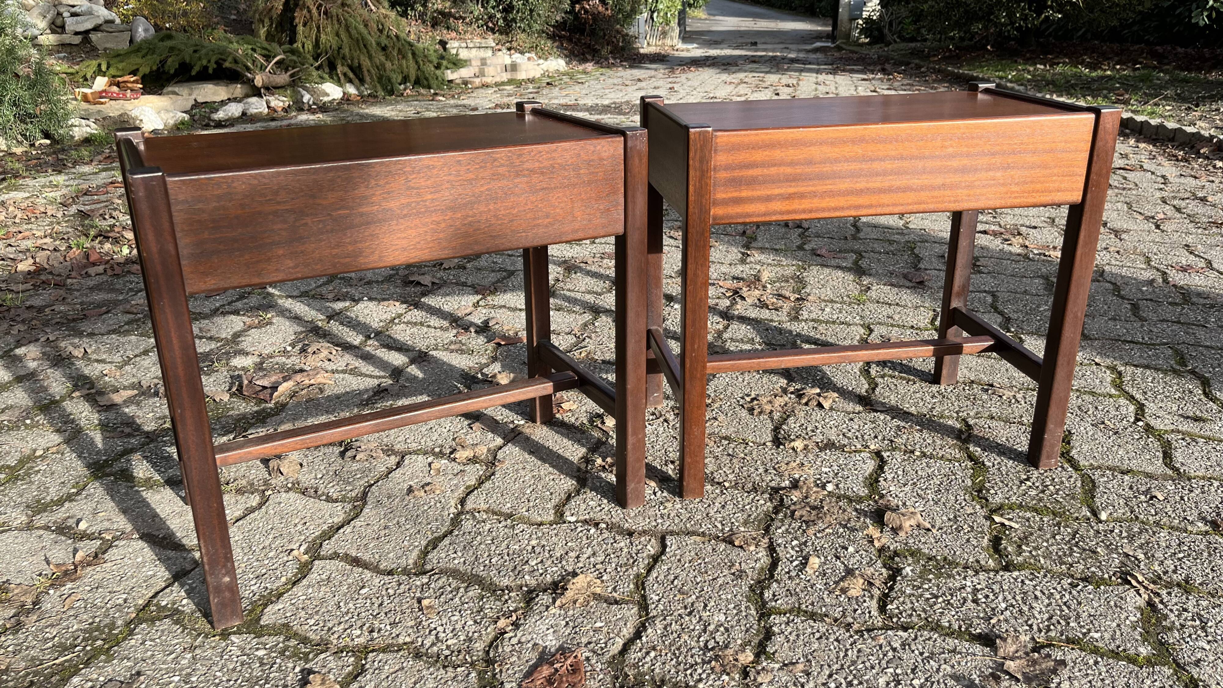 Chevets bois foncé vintage