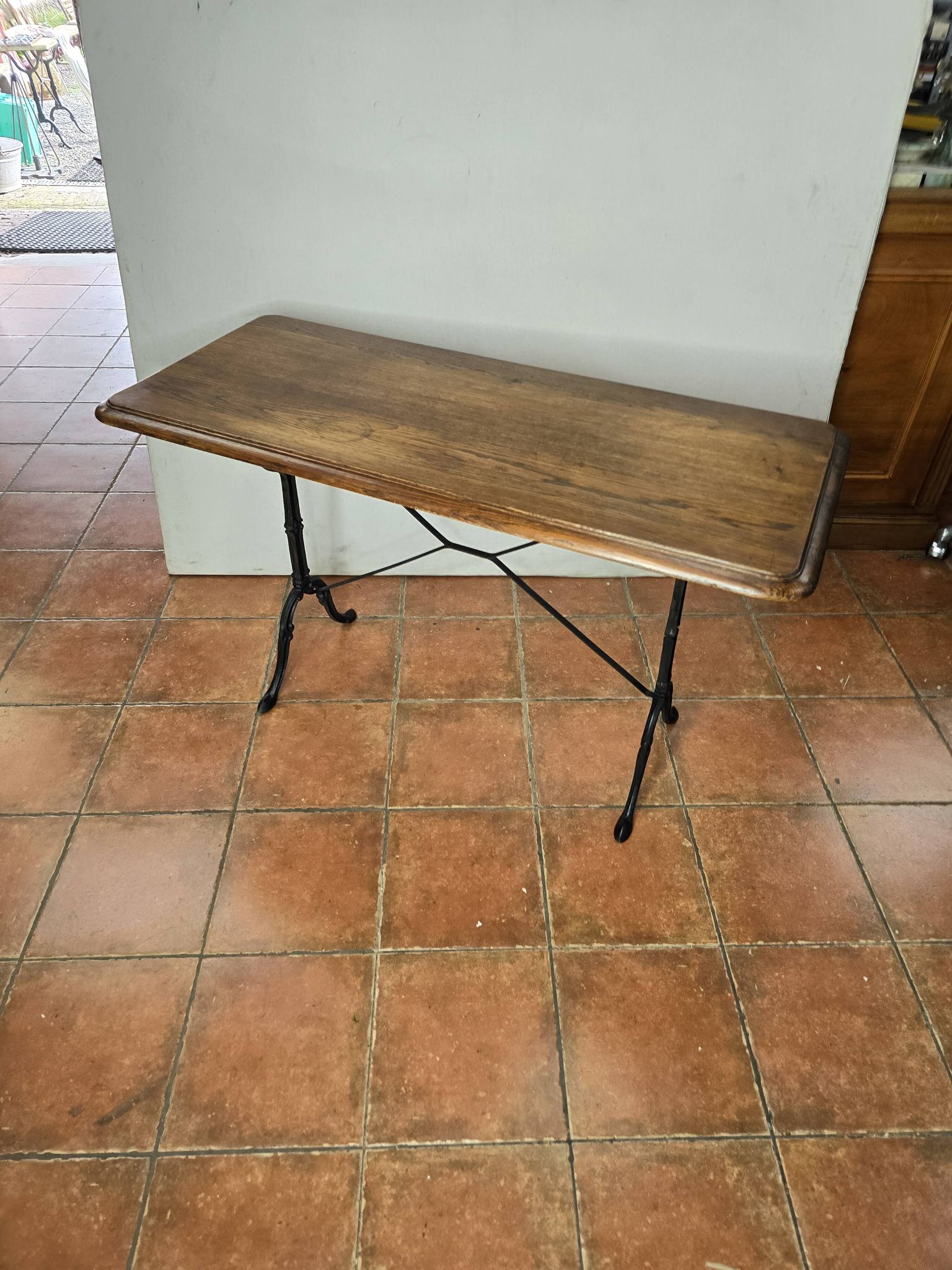 Old oak bistro table, 125cm long.