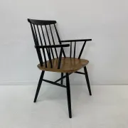 Chaise Ilmari Tapiovaara avec accoudoir, années 1960.