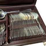 Silver metal cutlery set