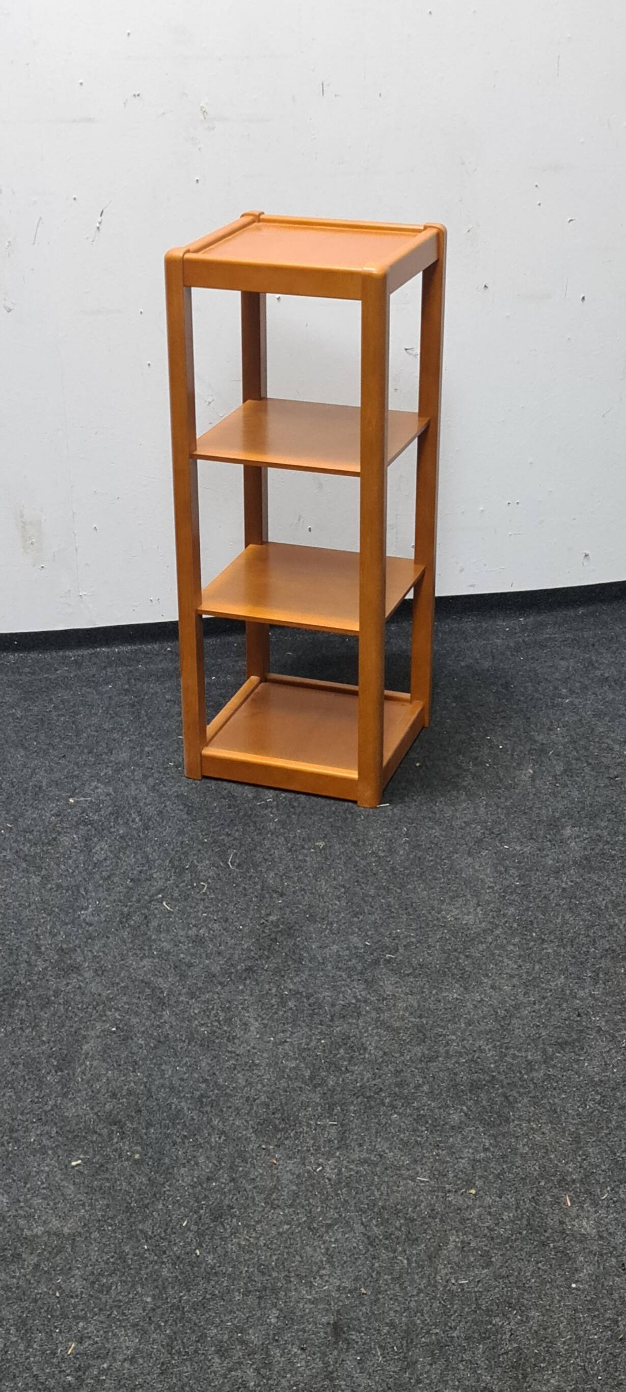One vintage column shelf or bookstand