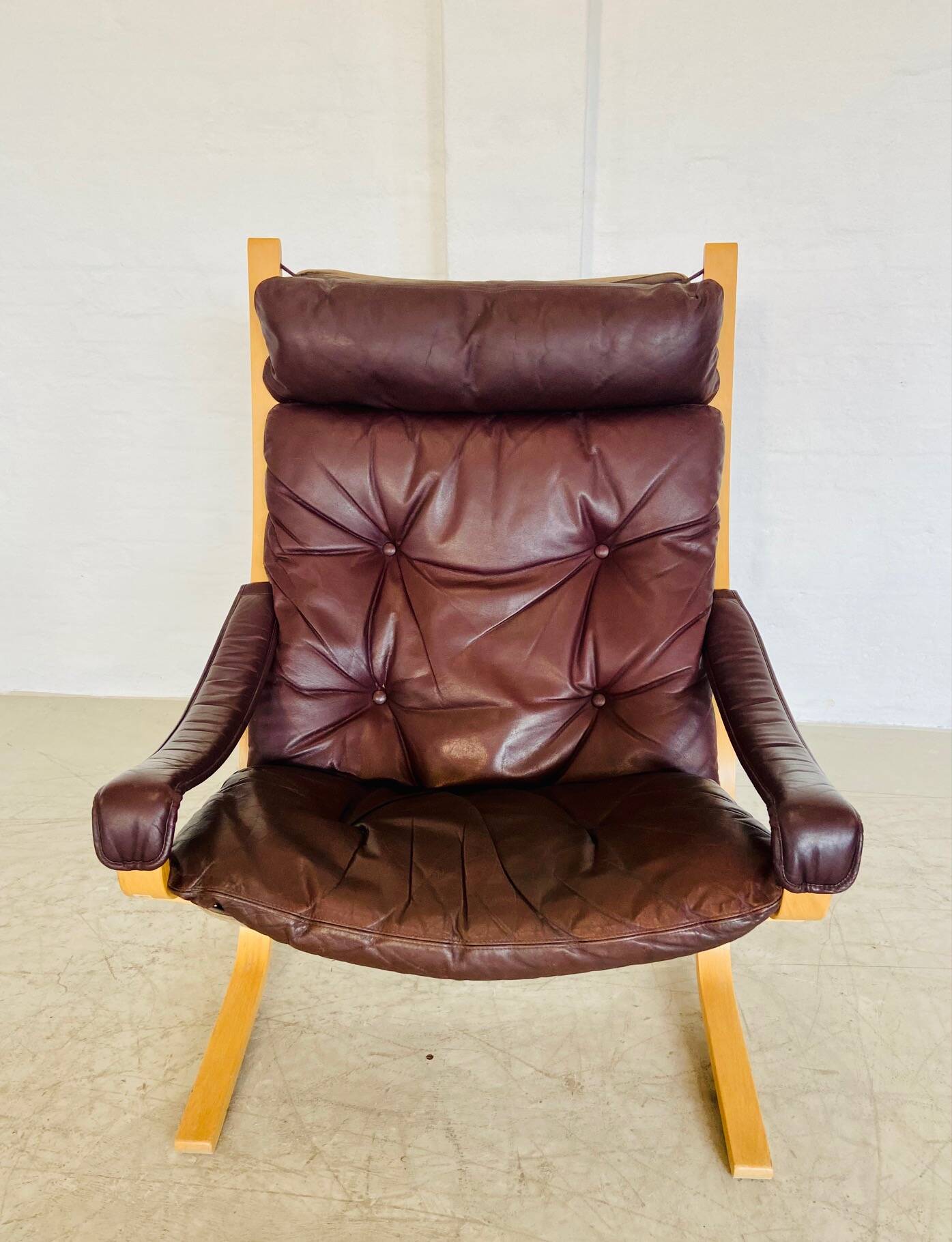Vintage mid-century scandinavian brown leather lounge chair by ingmar relli