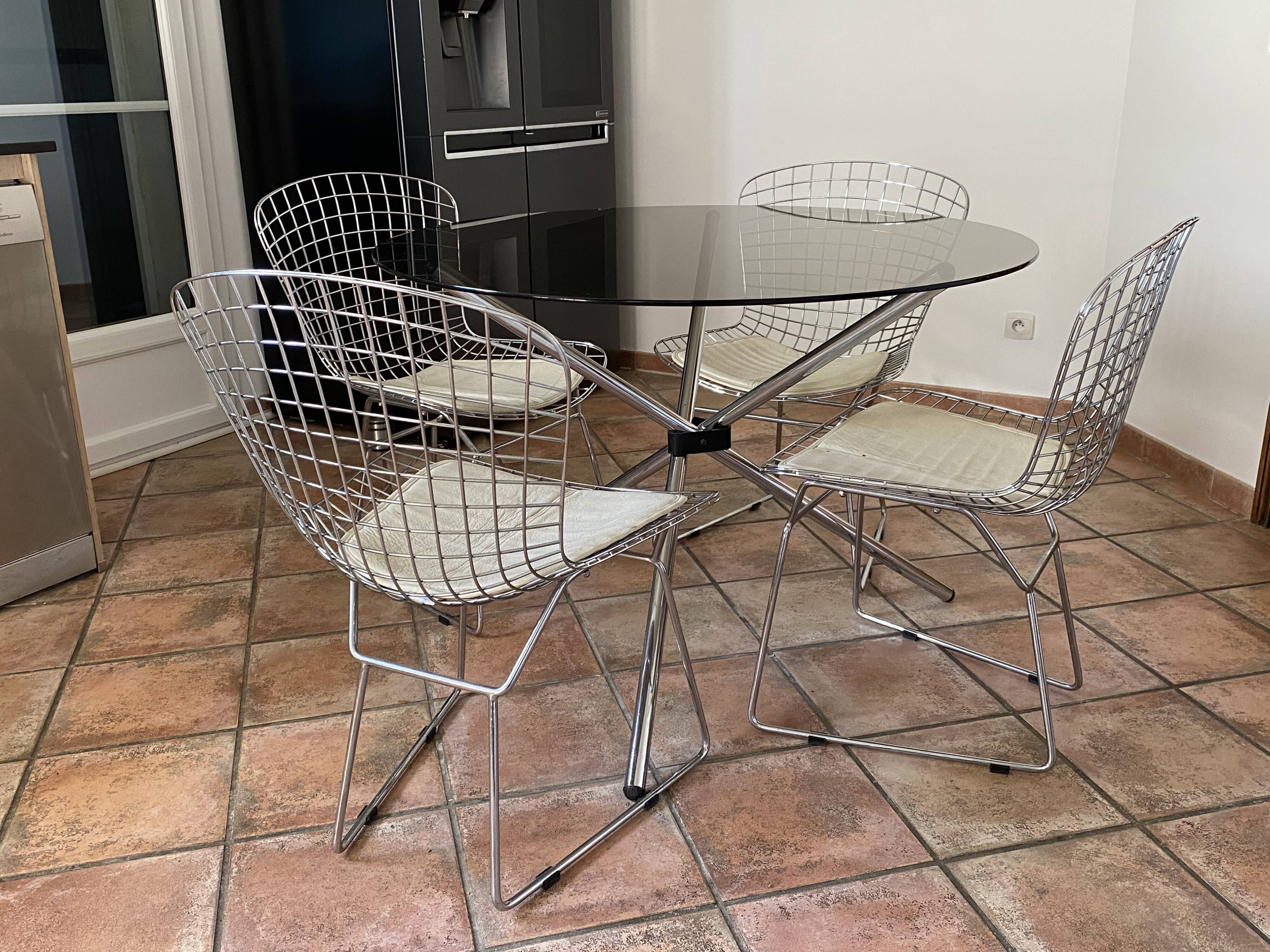 Tripod roundtable steel and glass 1970