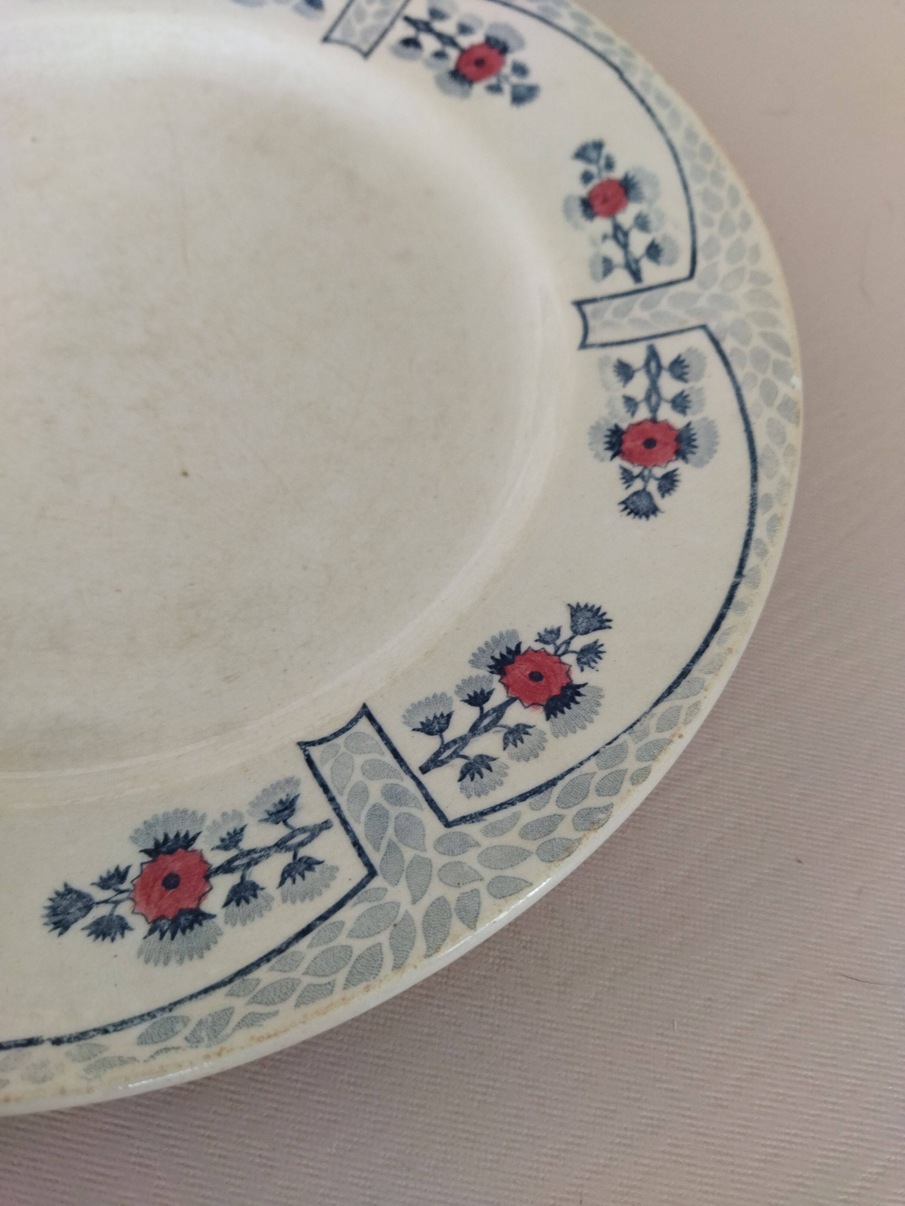 Creil Montereau flat plate, Toledo model