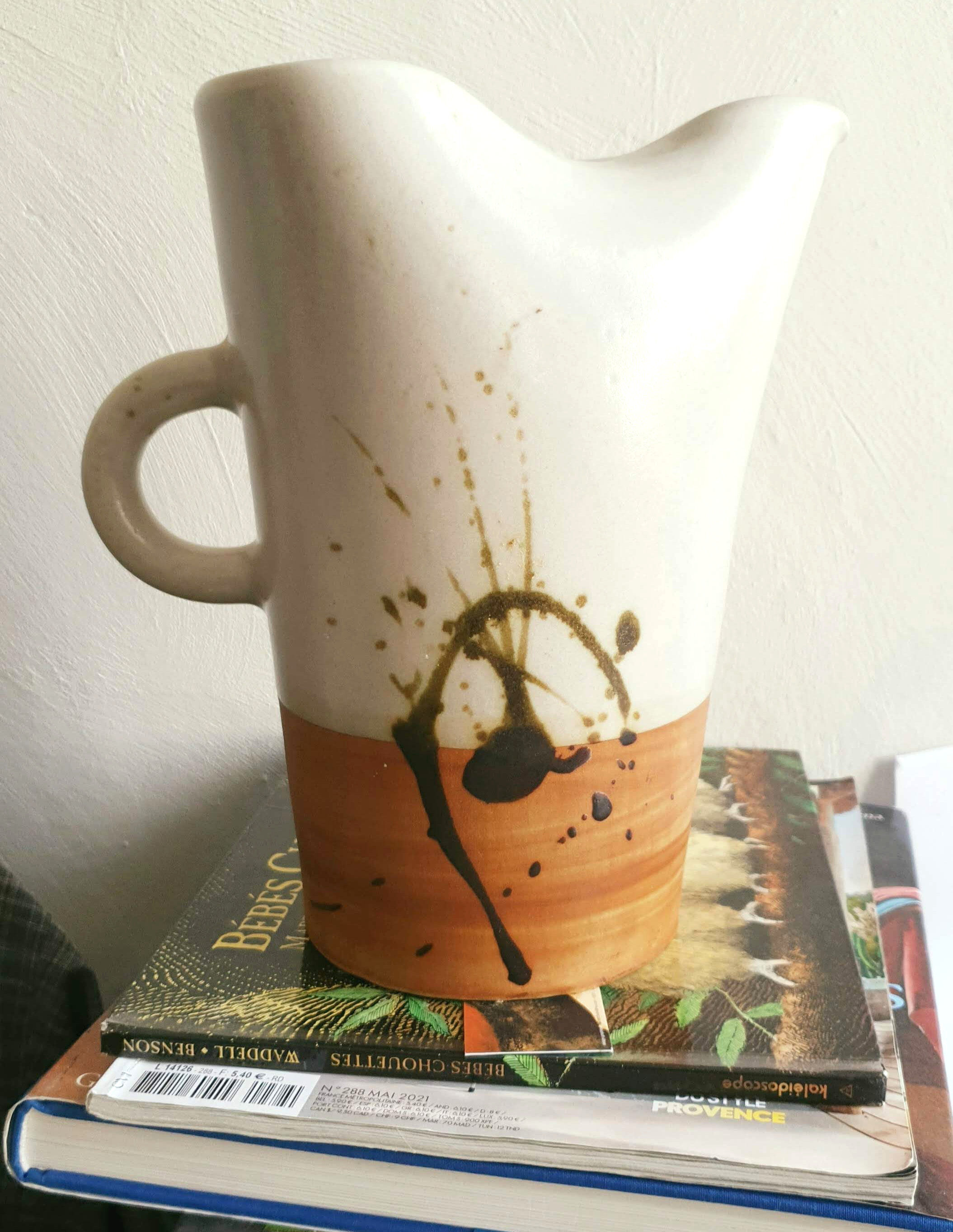 Ceramic vase from La Colombe