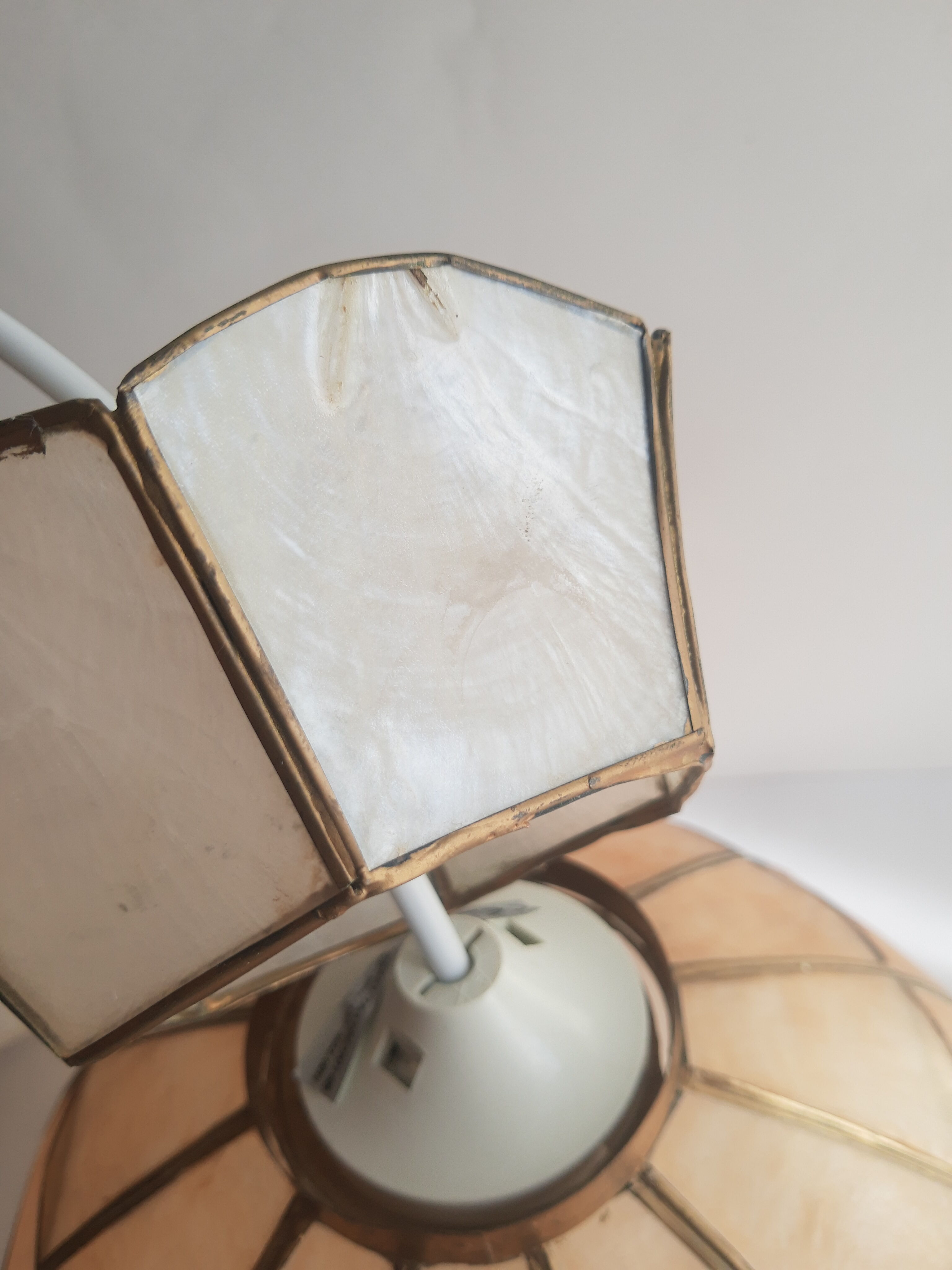 Mother-of-pearl and brass pendant lamp from the 60s and 70s