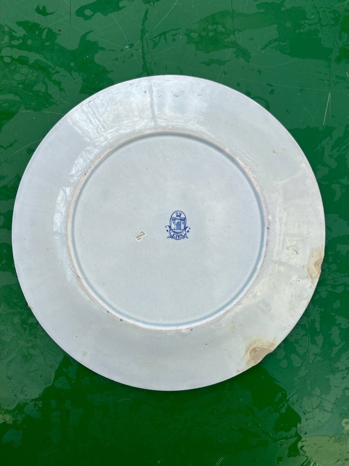 6 assiettes Gien série monogramme « 2nd choix »