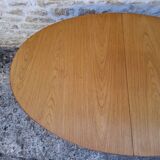 Baumann oval table